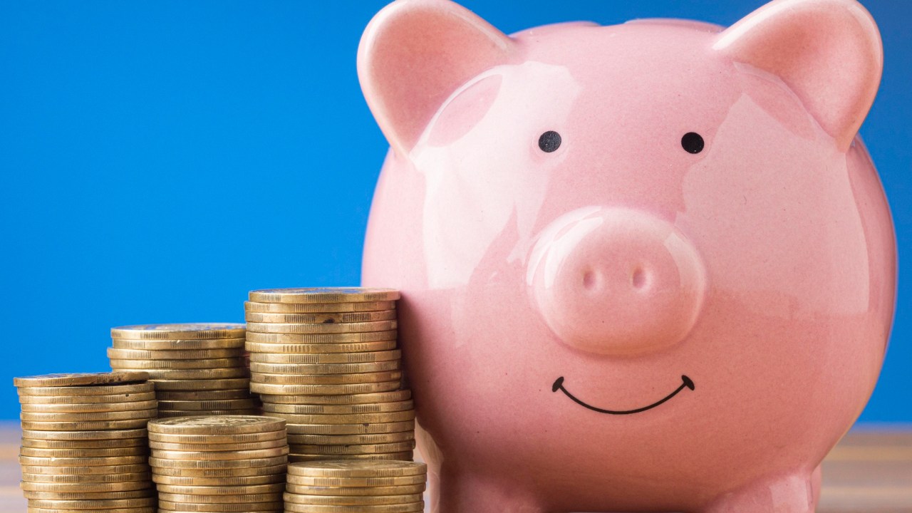 ¿Qué debo hacer para sacar dinero de Cetes y a qué hora?