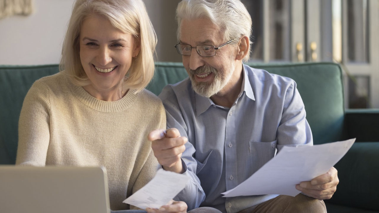 Pensión IMSS E ISSSTE 2023: ¿Quiénes recibirán pago triple en noviembre?