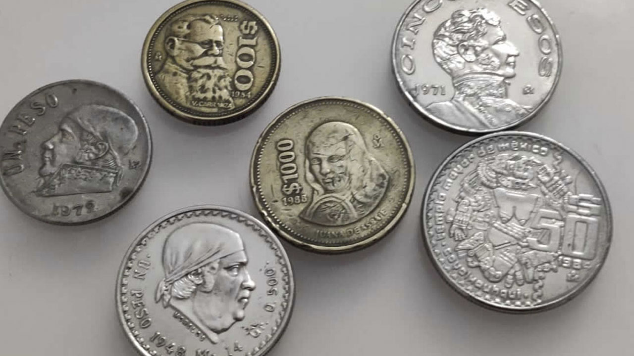 ¿Puedo vender mis billetes y monedas antiguas al banco?