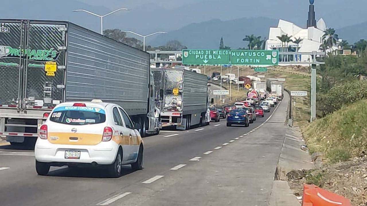 Pagarás una multa por manejar así
