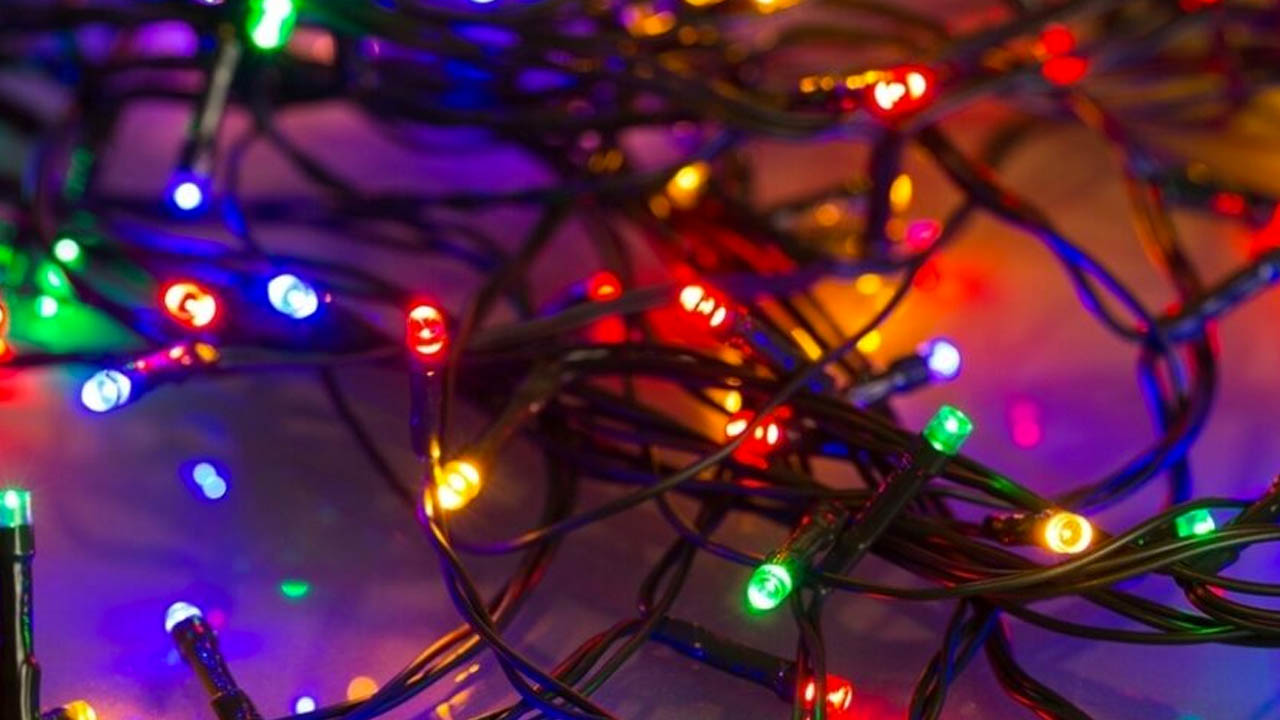 ¿Cuánto aumenta el recibo de CFE con las luces de navidad?