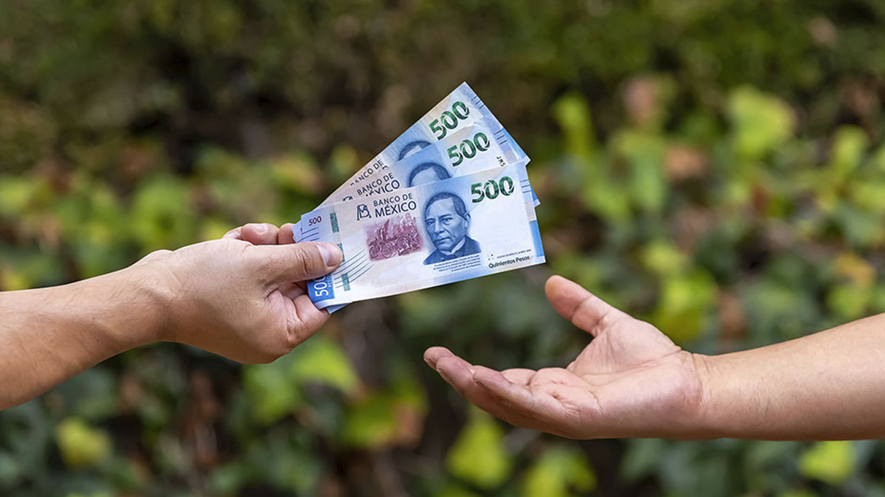 ¿Cuánto me deben pagar si trabajo el 1 de enero de 2024?