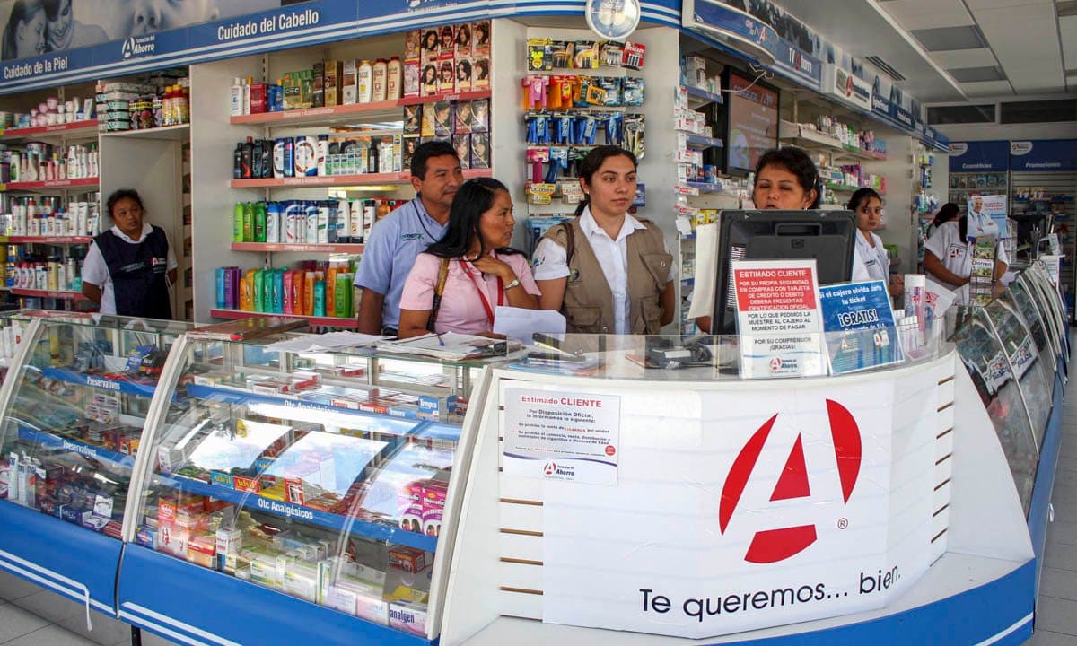 ¿Quieres abrir una Farmacias del Ahorro? Esto cuesta la franquicia