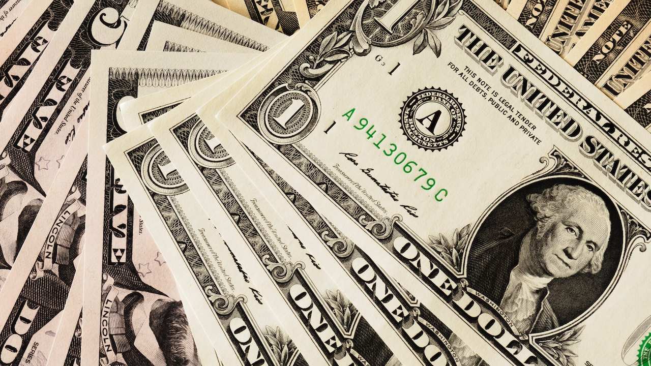 ¿Por qué el SAT regresa dinero a los contribuyentes? Esta es la razón