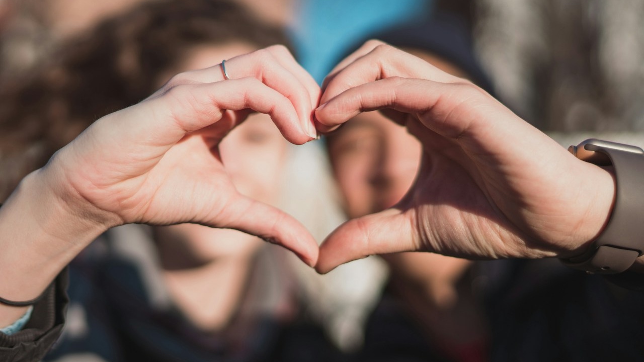 Este 14 de febrero ten cuidado con las apps de citas, descubre por qué