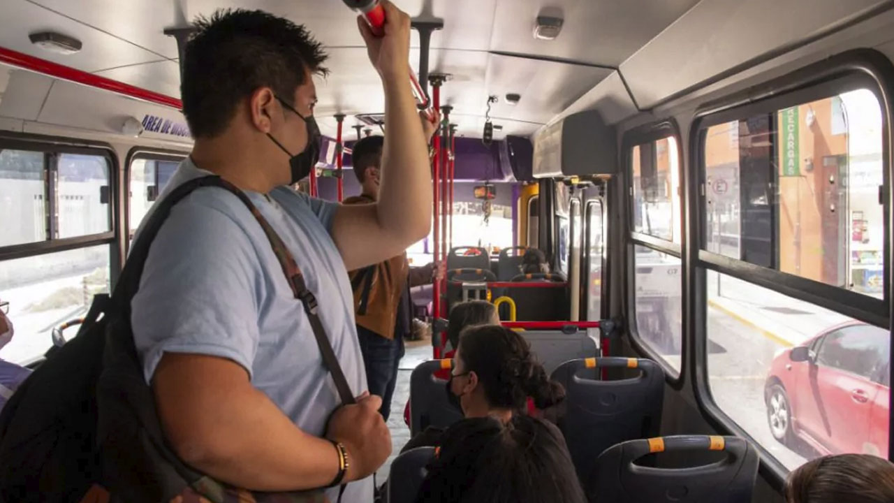 ¿Qué transportes dan descuentos a estudiantes en México?