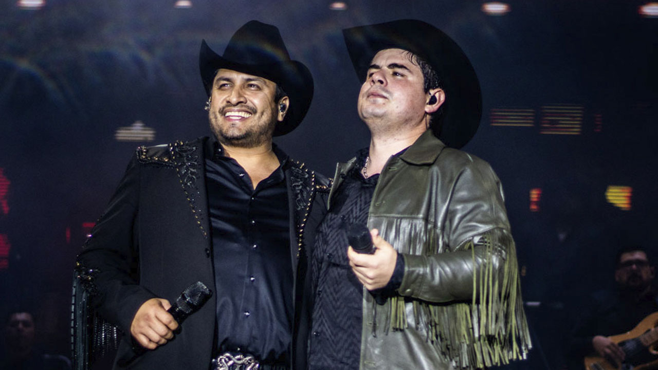 ¿Cuál la multa que pagará Julión Álvarez y Alfredo Olivas por cantar narcocorridos?