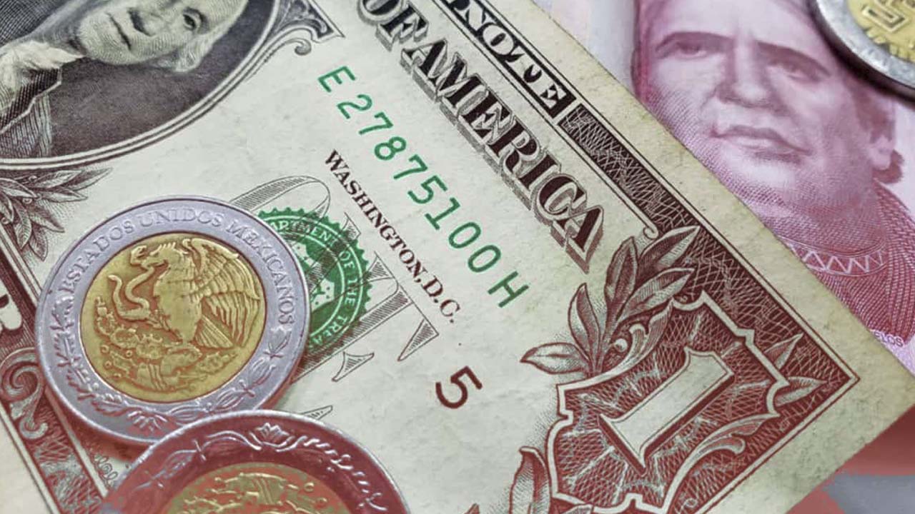 Peso cae ligeramente ante el dólar en su cotización hoy 22 de marzo de 2024